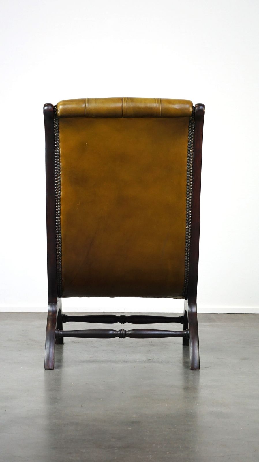 Elegant Cow Leather Chesterfield Armchair Combined With Wood photo 860.1401999999999