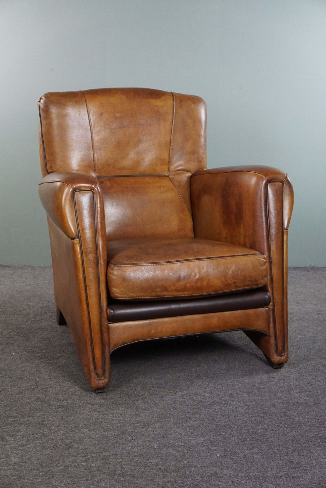 Opvallende Moderne Design Fauteuil Van Hoogwaardig Schapenvacht
