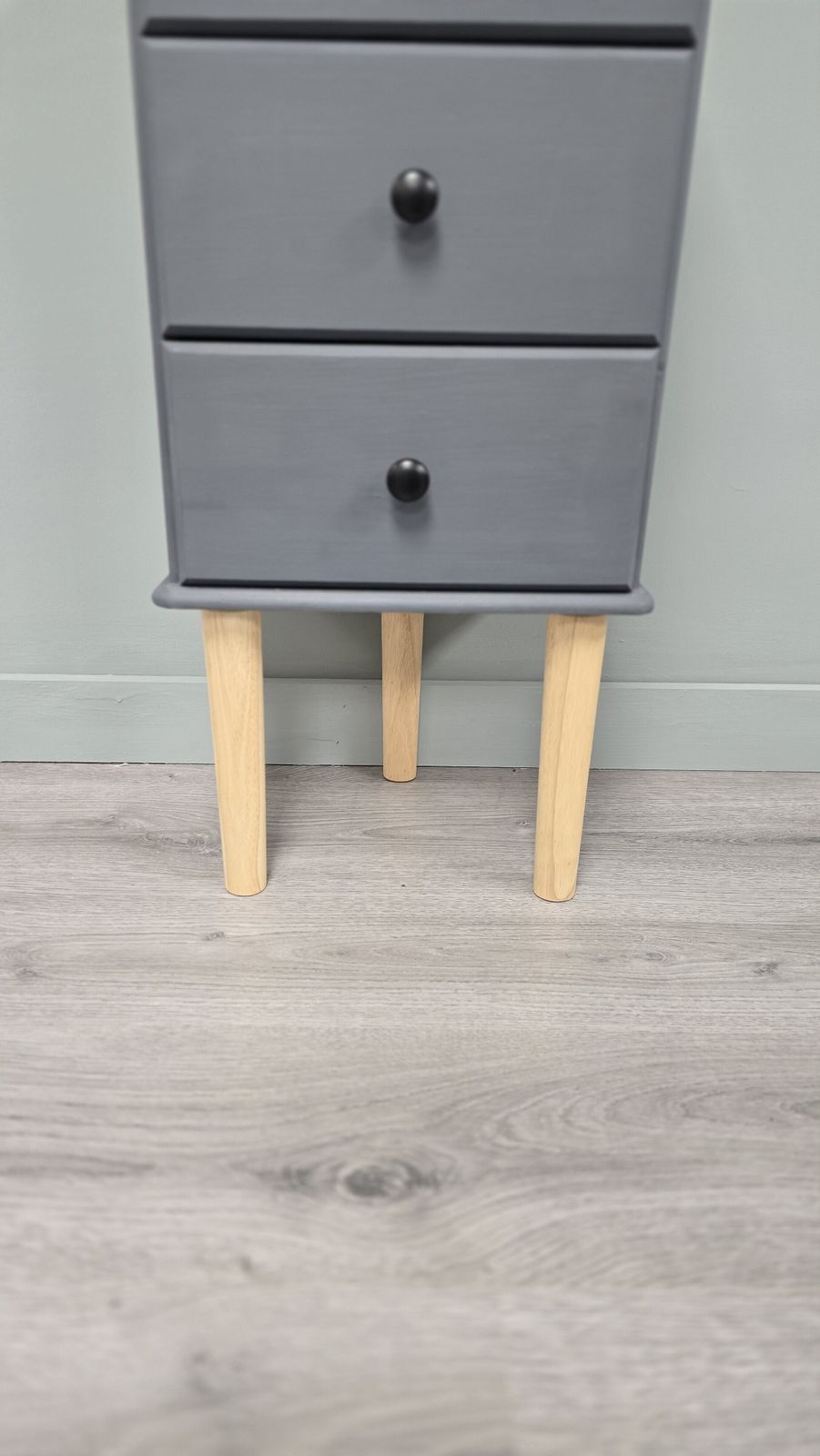 Three Legged Chest Of Drawers photo vinterior
