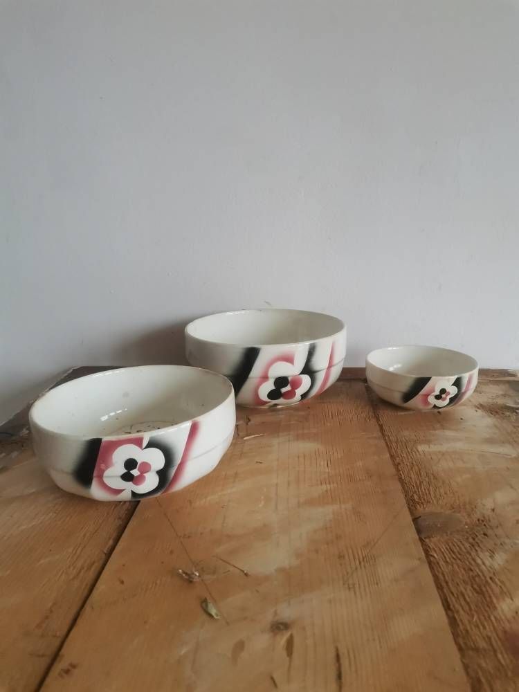 Rare And Collectible Baking Bowls X 3 Granit Hand Paintedceramic Vintage Crafted 60s Hungarian Kitchen Crockery Black Pink White. Nesting photo vintage
