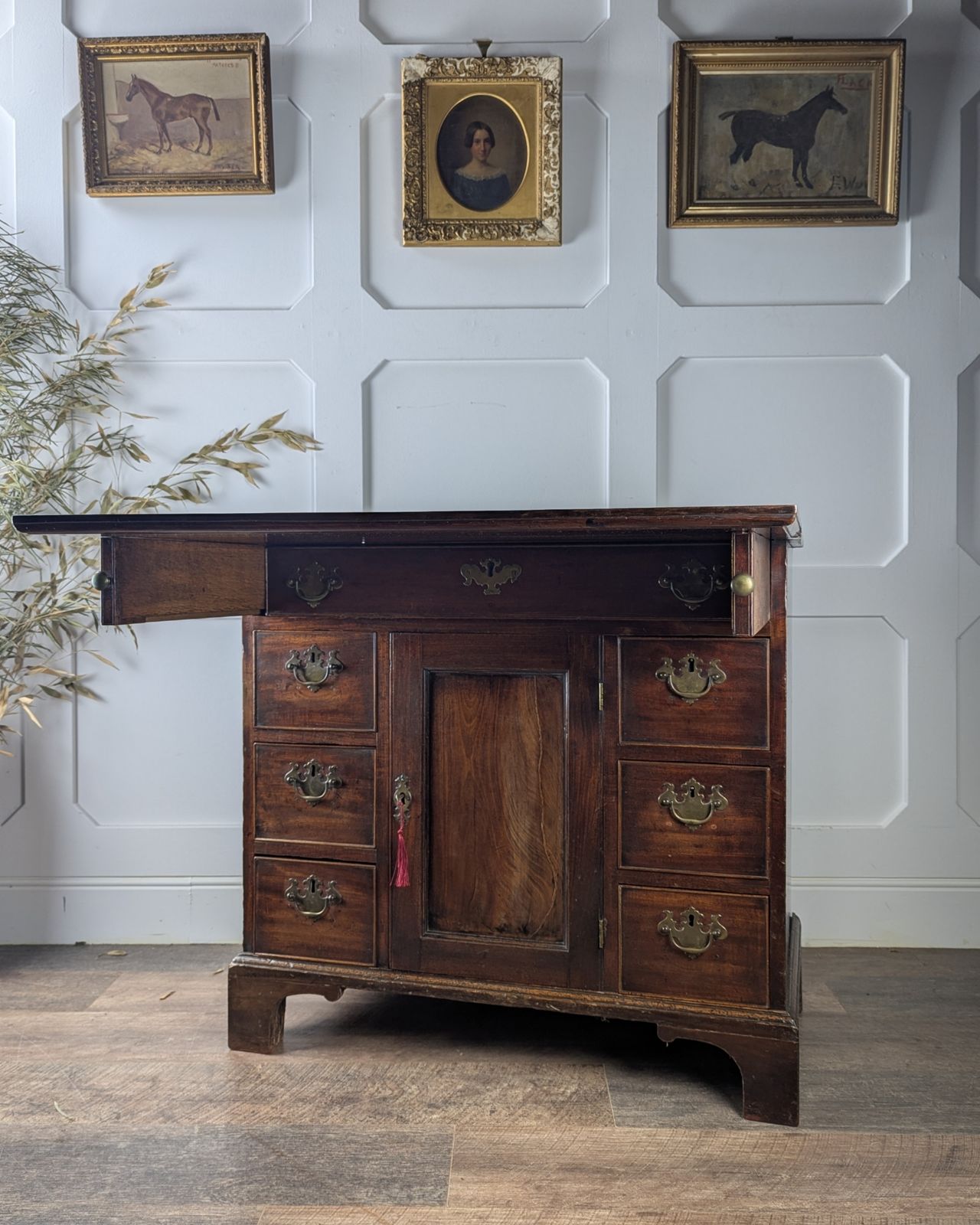 George III Mahogany Bachelor’s Kneehole Desk photo for sale