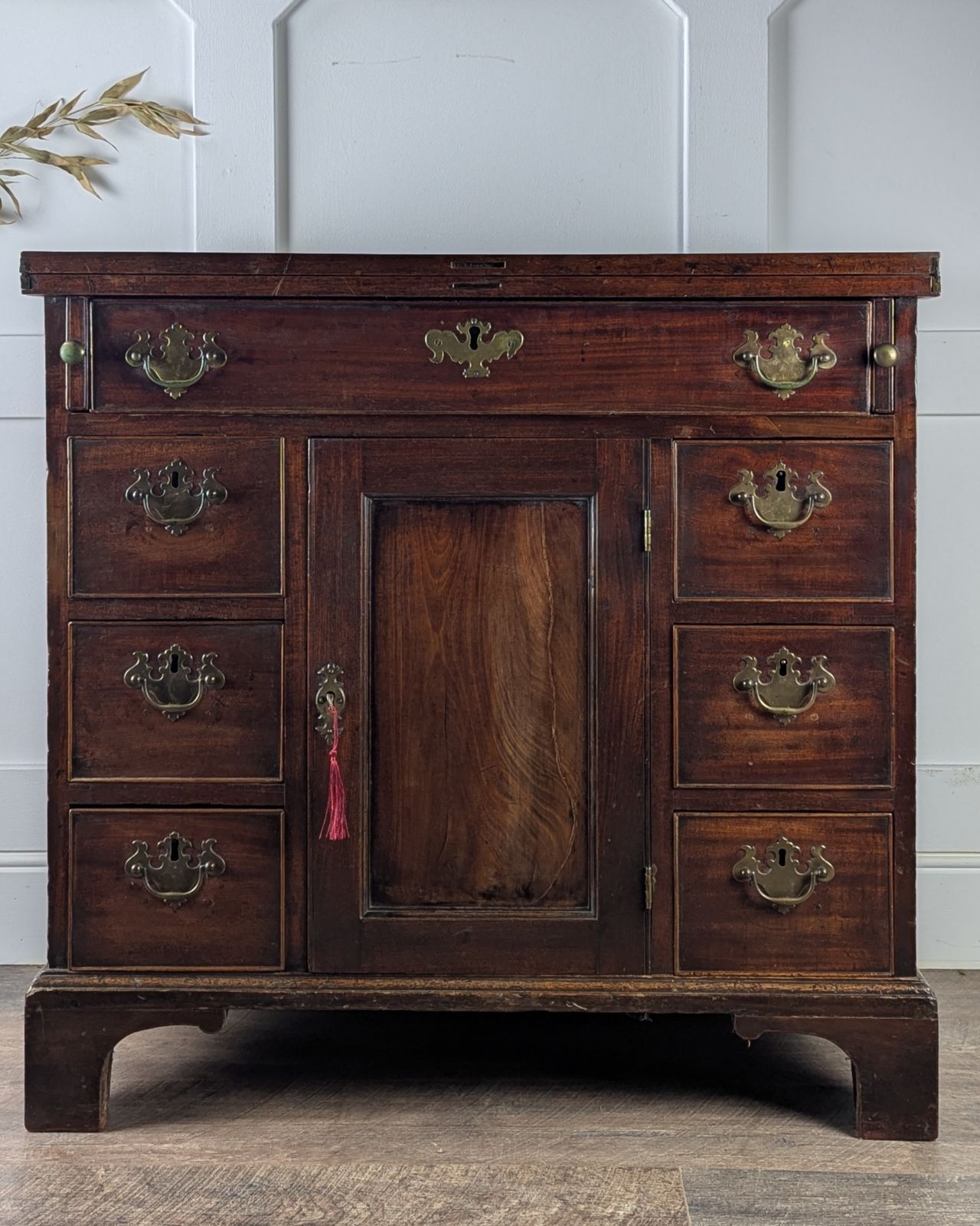 George III Mahogany Bachelor’s Kneehole Desk photo 795.0