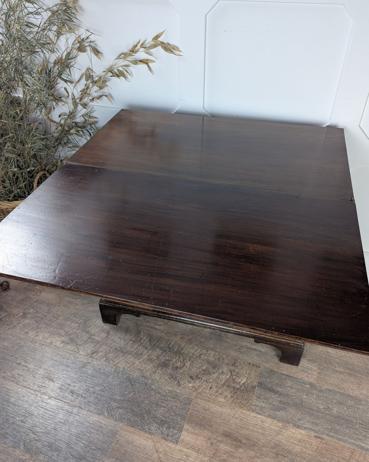 photo buy George III Mahogany Bachelor’s Kneehole Desk