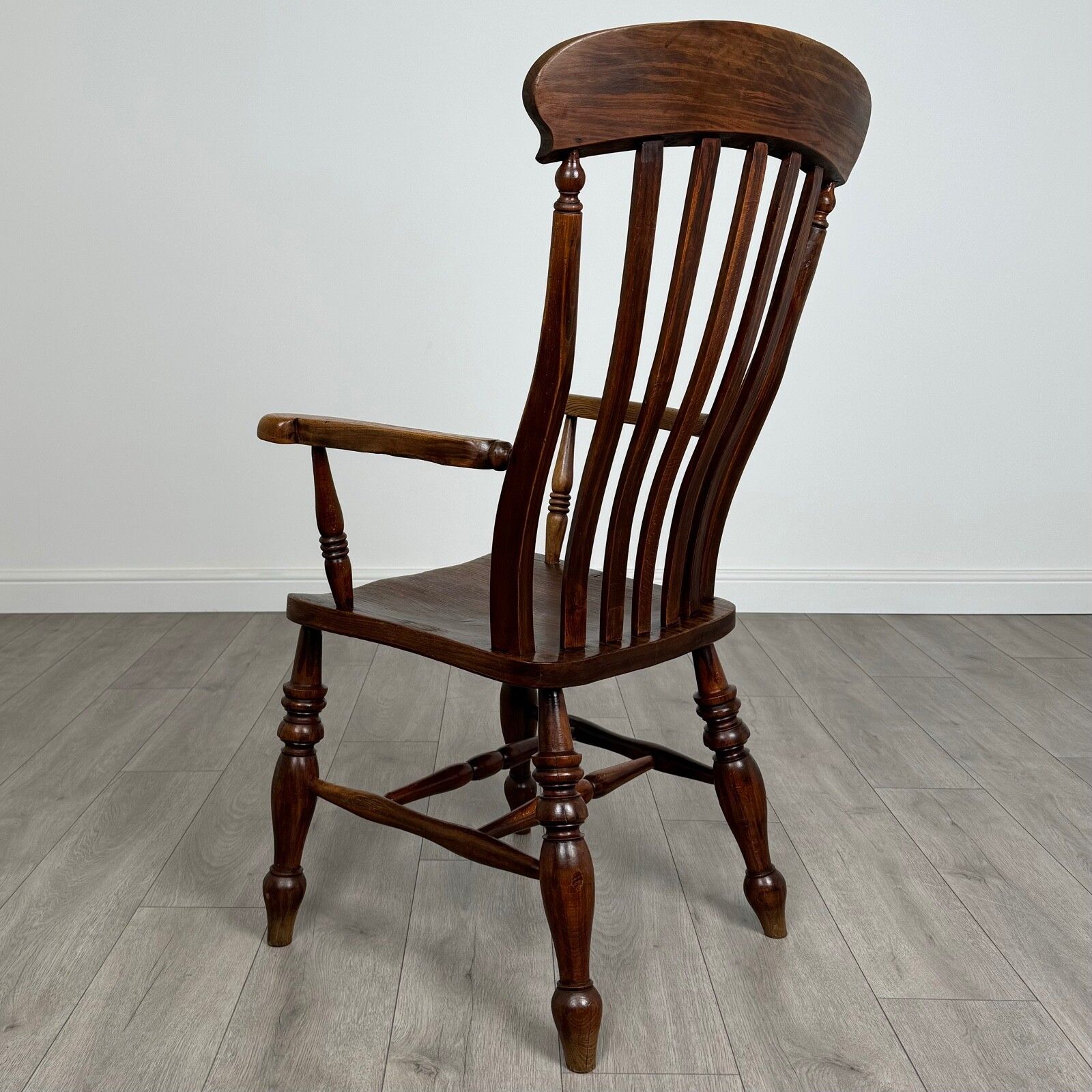 Antique 19th Century Windsor Armchair In Elm photo for sale