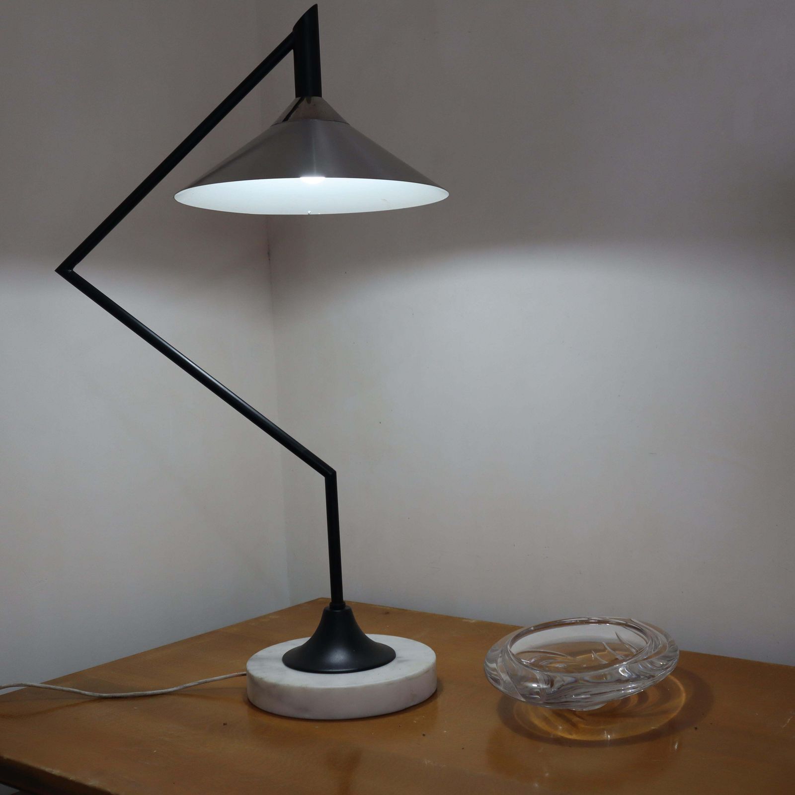 photo furniture Mid Century Modern Marble Metal Table Lamp Gino Sarfatti Flos Style Italy 1970