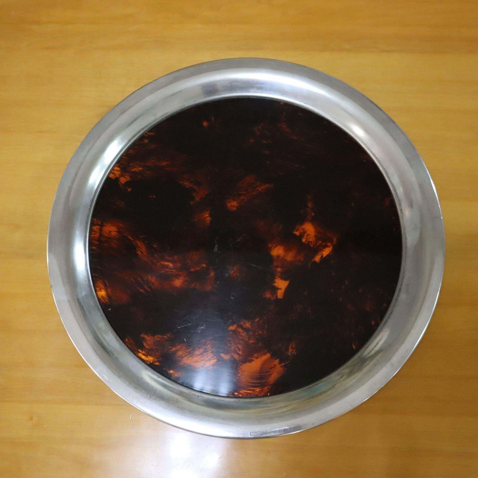 1970s Mid Century Modern Brass And Fake Tortoise Lucite Round Tray By Guzzini photo vintage