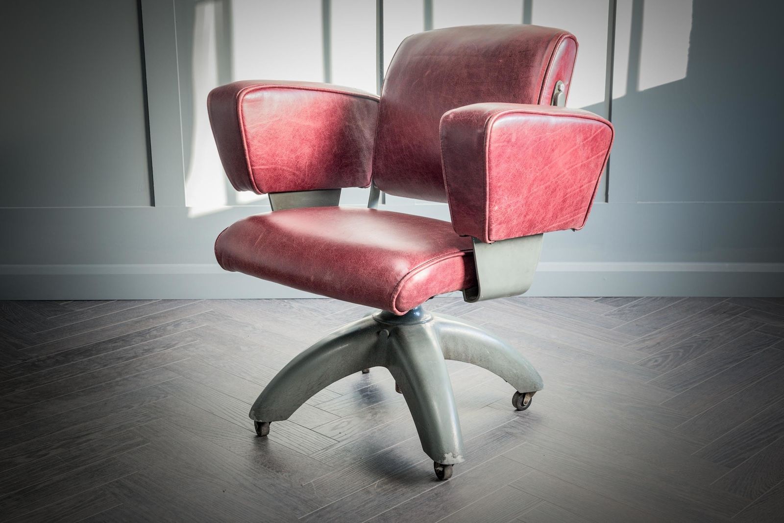 Tansad De Luxe V.26 Red Leather Office Chair