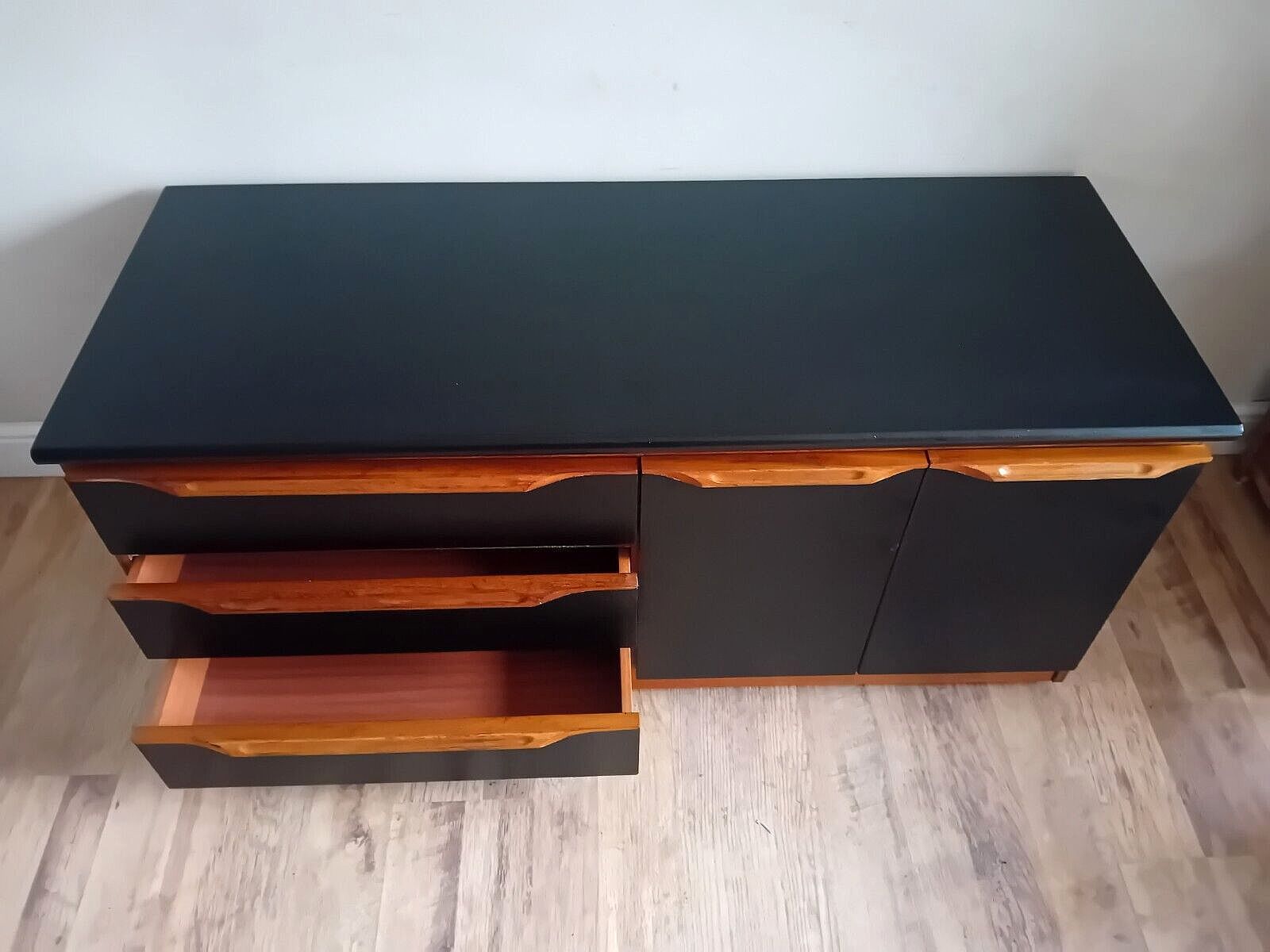 Lovingly Restored 1970's Sakol Teak Media Unit,Sideboard, Cabinet, Tv Cabinet photo vinterior