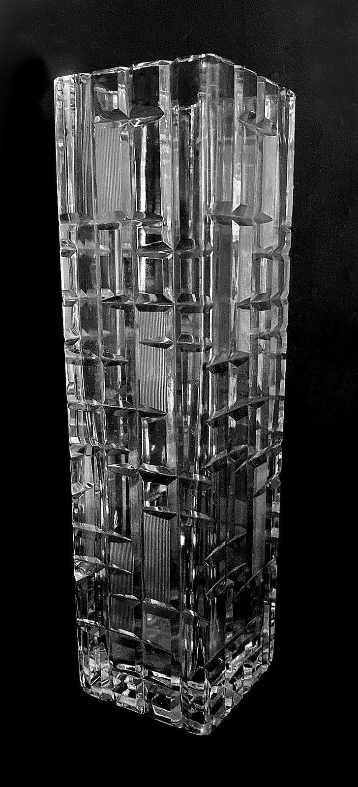 Italian Craftsmanship Hand Cut And Hand Polished Beveled Crystal Vase photo buy