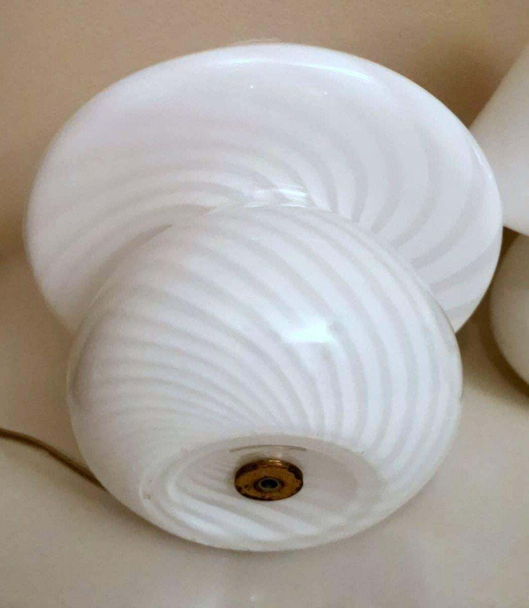 photo vintage Murano Venini Style Pair Of Mushroom Shaped Opal Glass Spiral Lamps