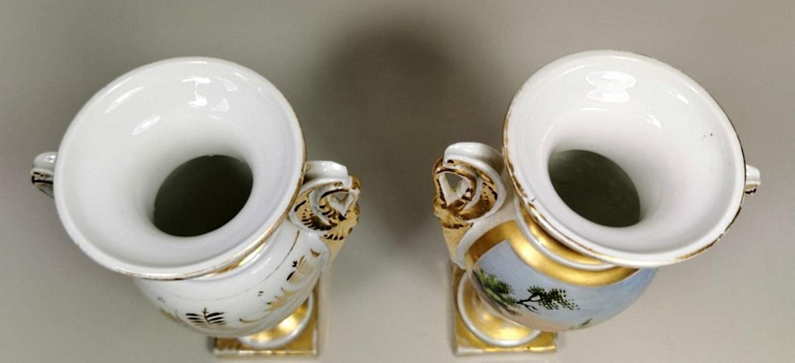 photo furniture Porcelain De Paris Pair Of Hand Painted Vases Napoleon III, France