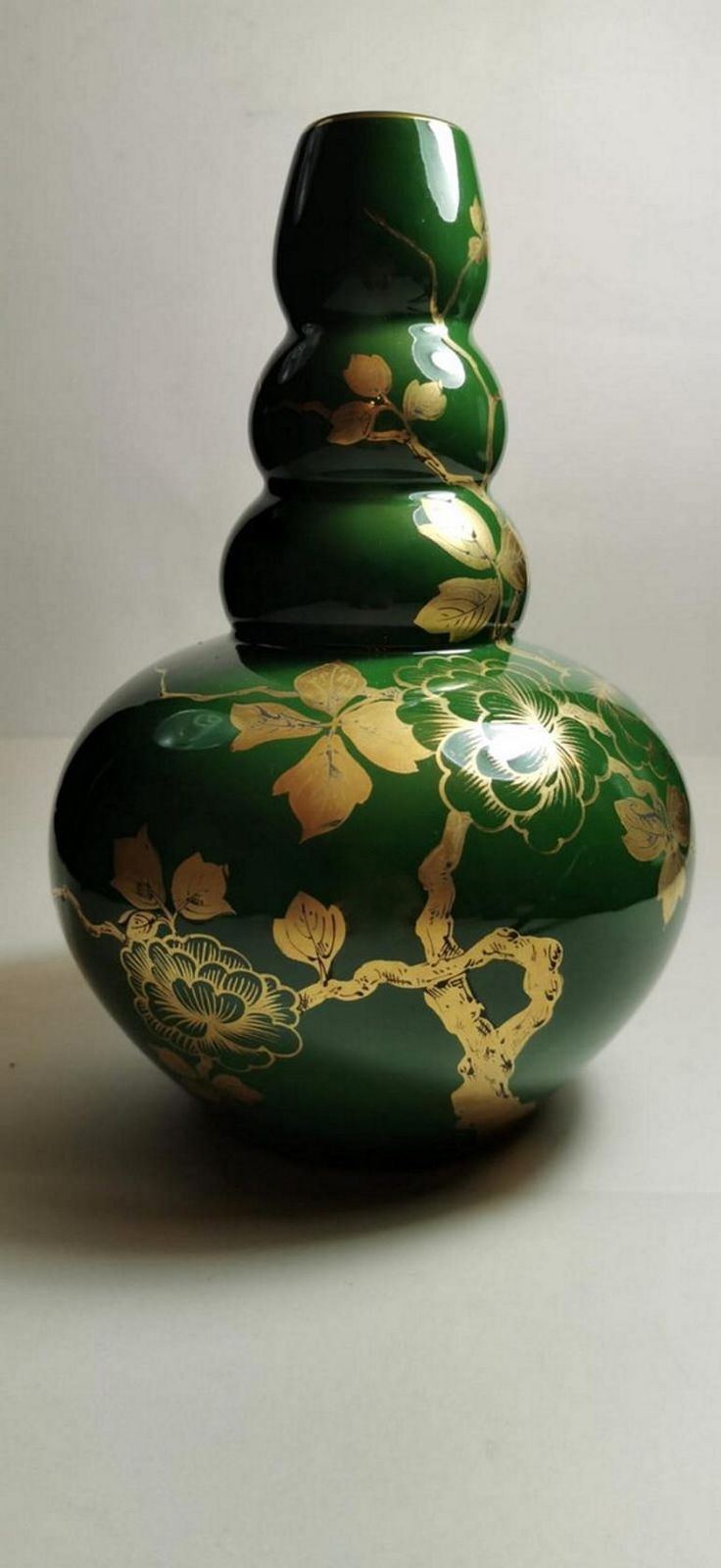 Art Decò Green Enameled Terracotta Vase With Pure Gold Decorations, France photo Home Decor