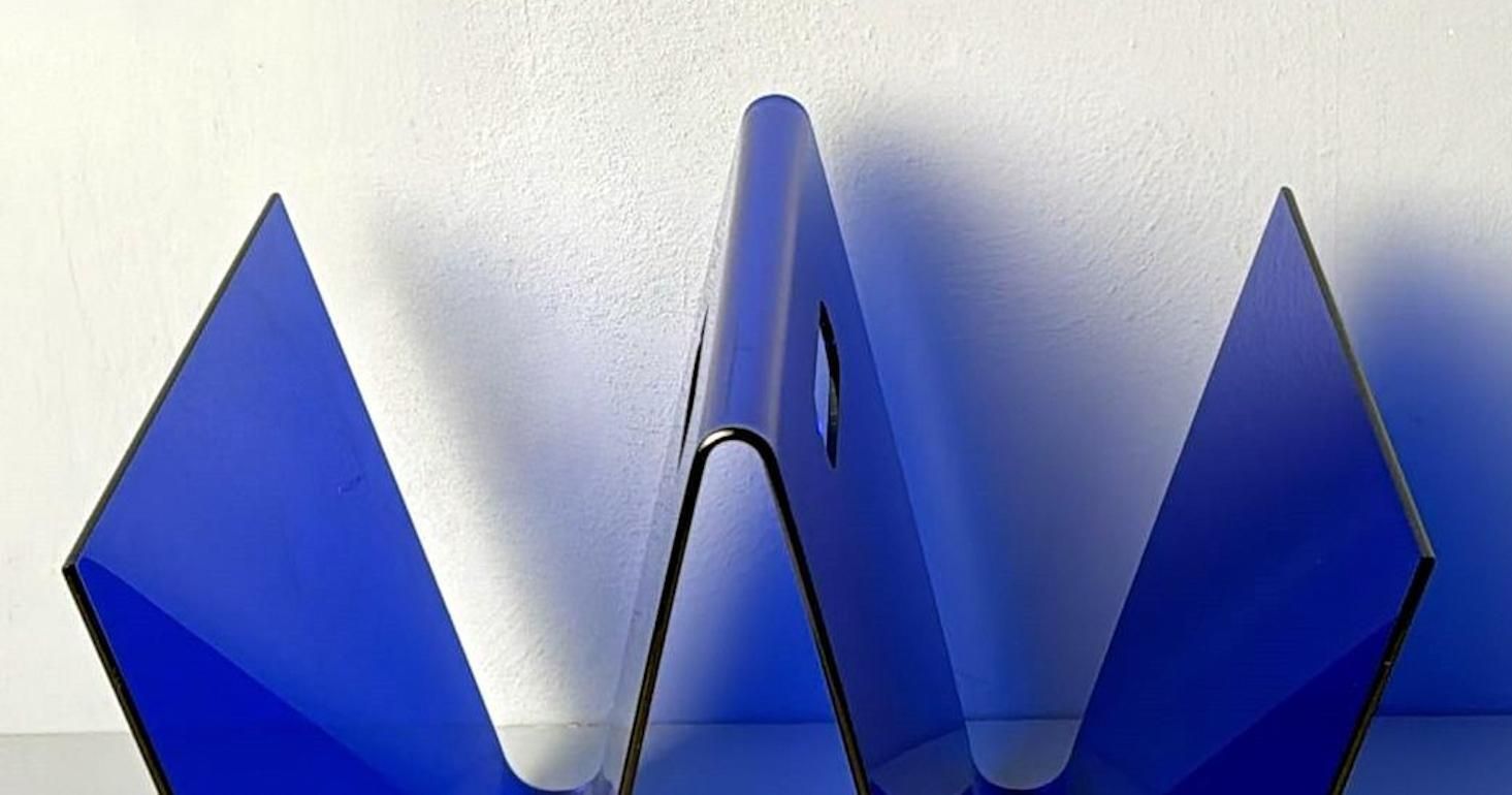 380.0 Space Age Style  Italian Blue Plexiglass Magazine Rack photo