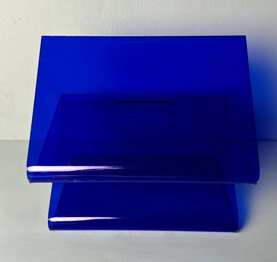photo vintage Space Age Style  Italian Blue Plexiglass Magazine Rack