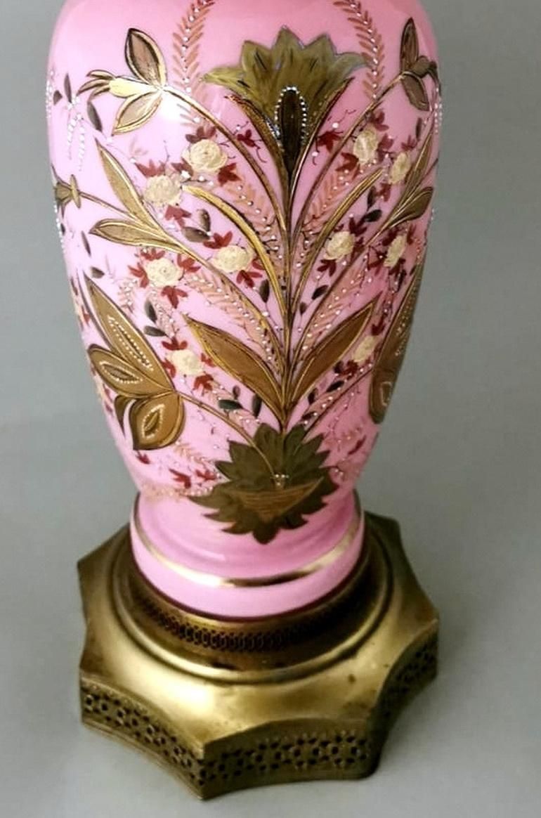 Napoleon III Style French Lamp In Hand Painted Opaline Glass photo vinterior