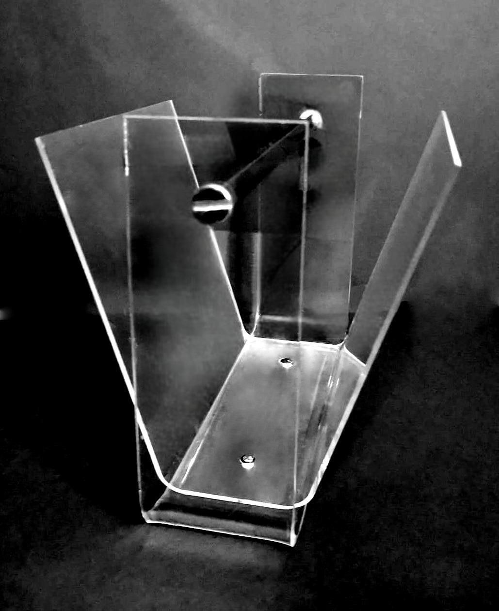 Space Age Style Italian Clear Plexiglass Magazine Rack photo vinterior