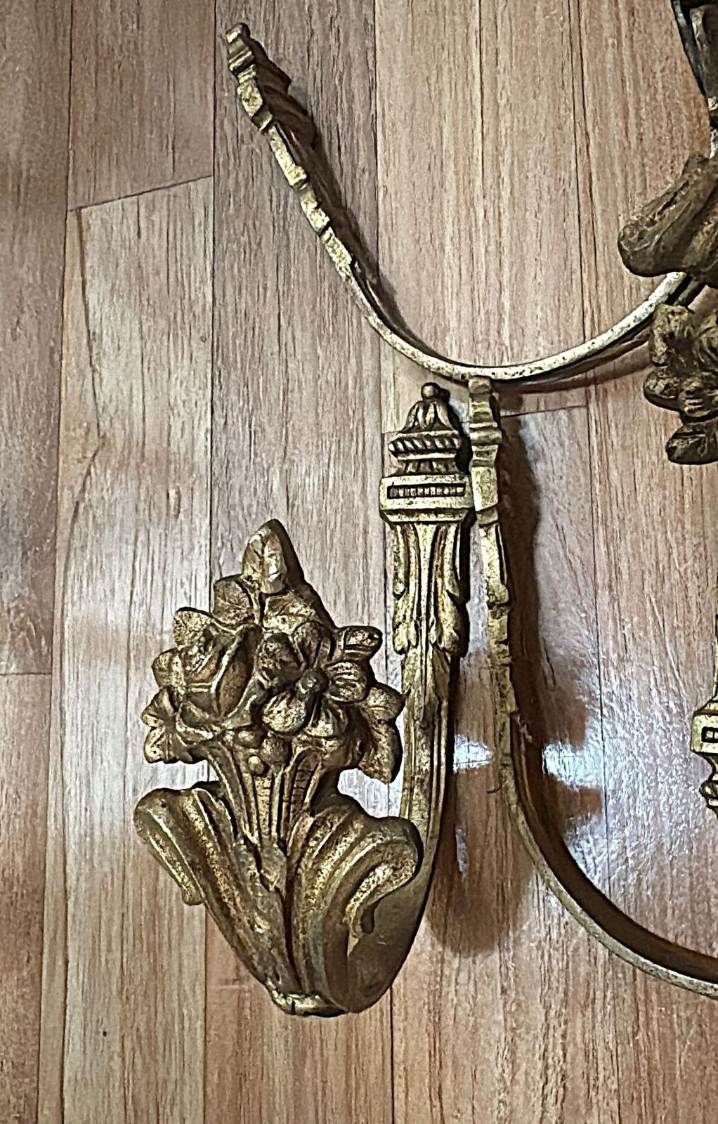 1014.0 Louis XVI Style Four French Curtain Holdbacks In Chiseled And Gilded Bronze photo