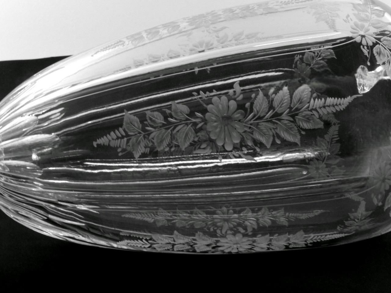 1140.0 Louis XVI Style Large Italian Crystal Amphora With Engraved And Swan Handles photo