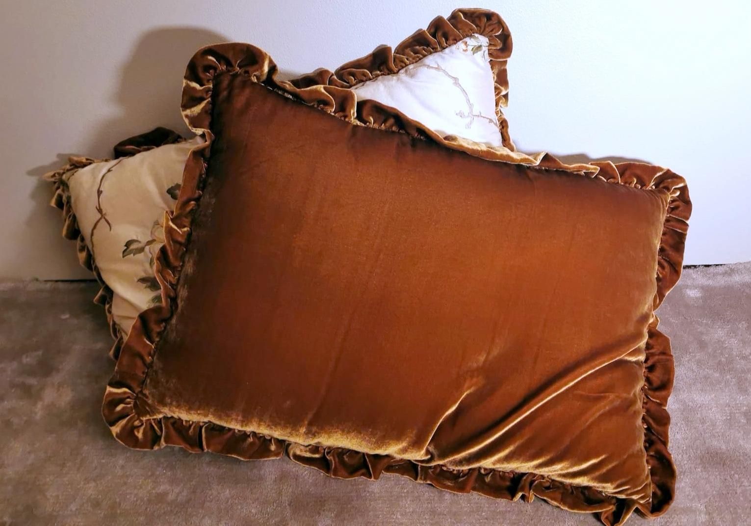 Pair Of Pillows Italian Embroidered Silk And Velvet Back photo vinterior