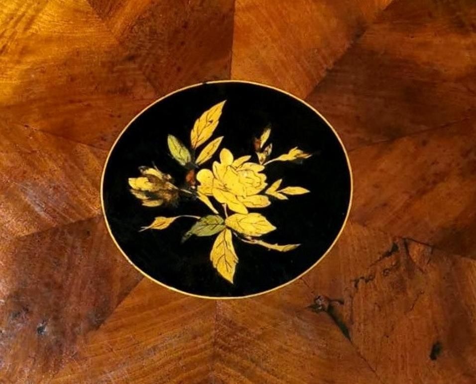 Louis Philippe Style Feather Walnut Coffee Table With Tripod North Italy photo vinterior