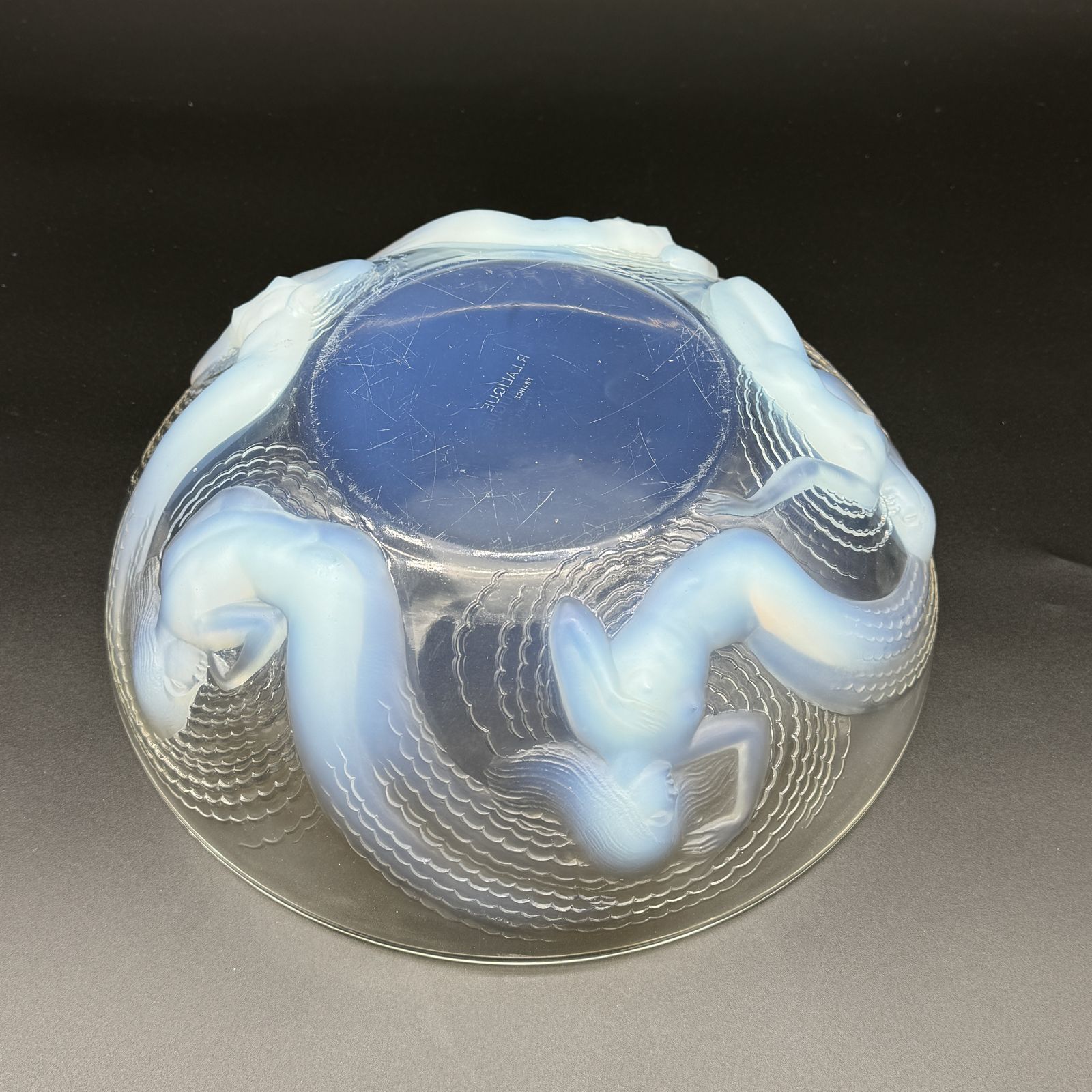 A R.Lalique Calypso Bowl In Opalescent Glass photo for sale