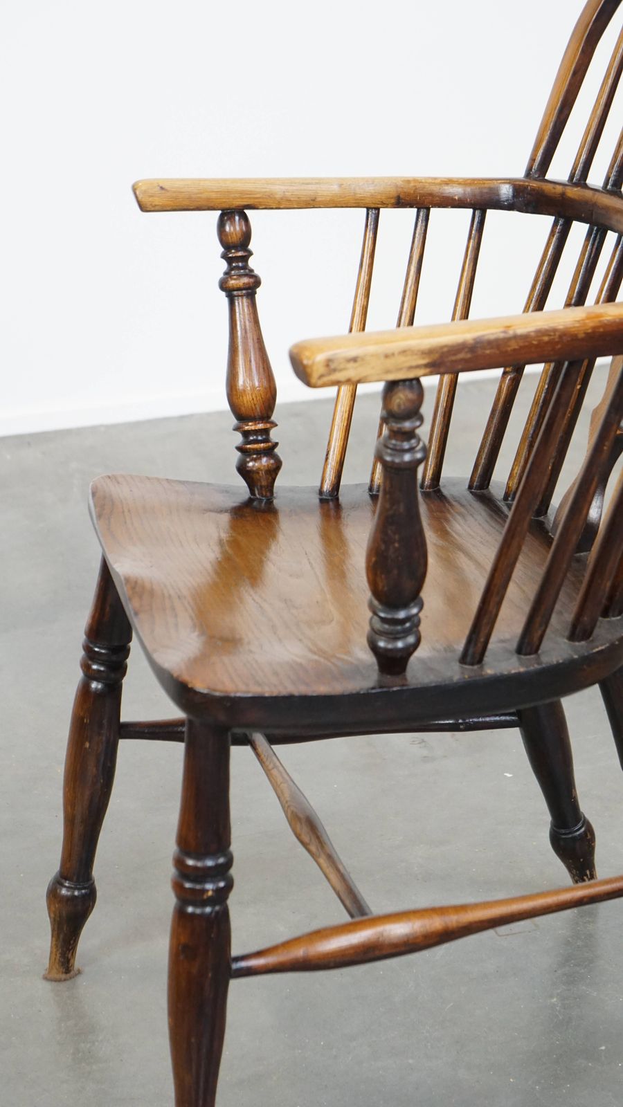 409.4874 Antieke Engelse Houten Windsor Eetkamer /Bijzetstoel Met Mooie Kleurencombinatie En Patina photo