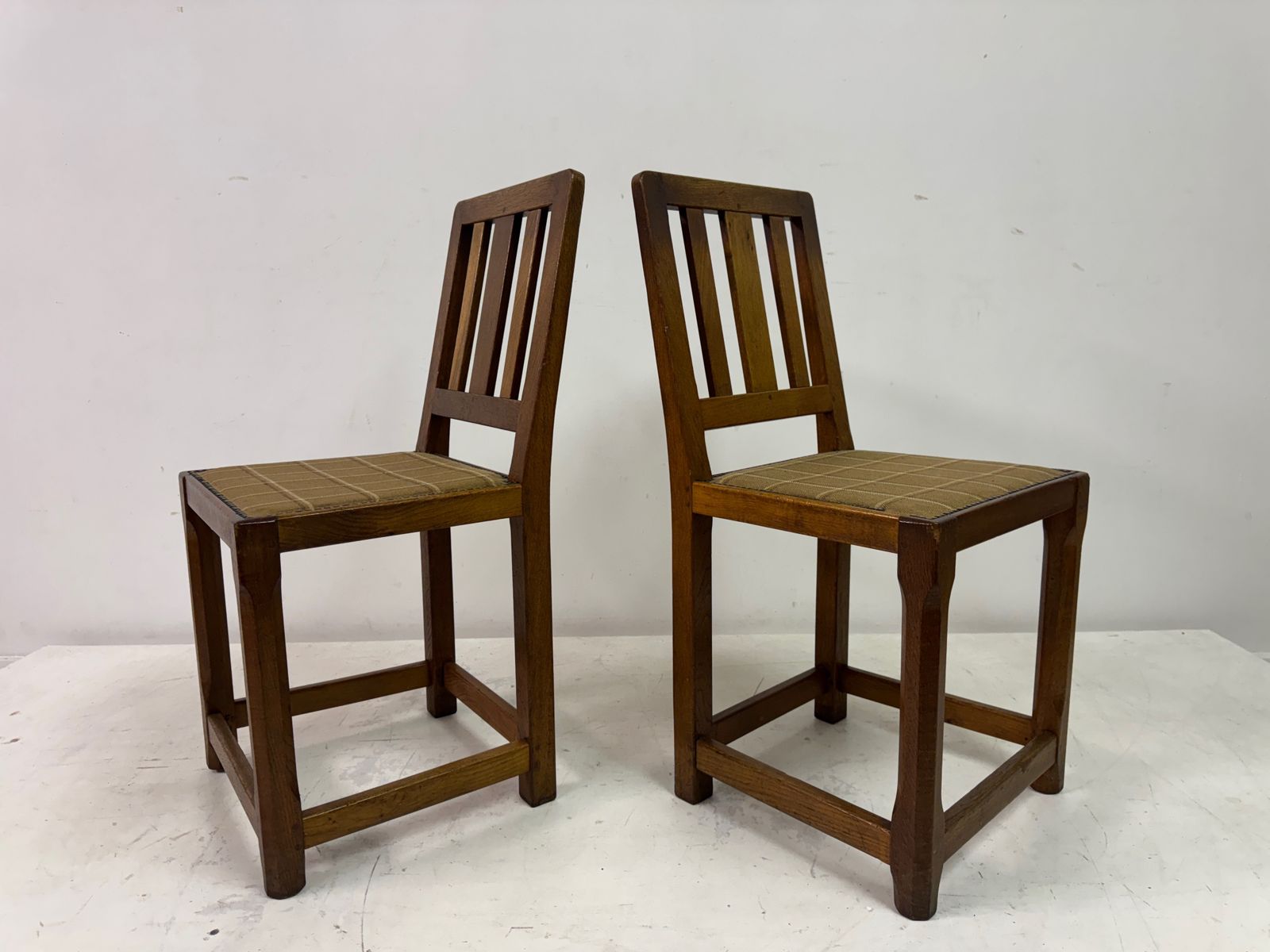 Set Of Seven Arts And Crafts Oak Dining Chairs photo vinterior