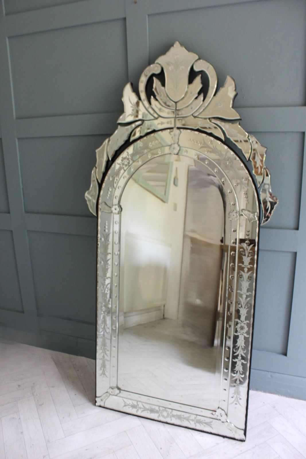 Mid Century Modern Venetian Etched And Bevelled Wall Mirror, 1950s photo vintage