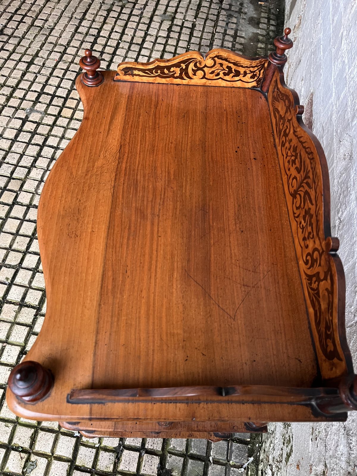 Pretty Victorian Mahogany Whatnot Shelves photo 695.0