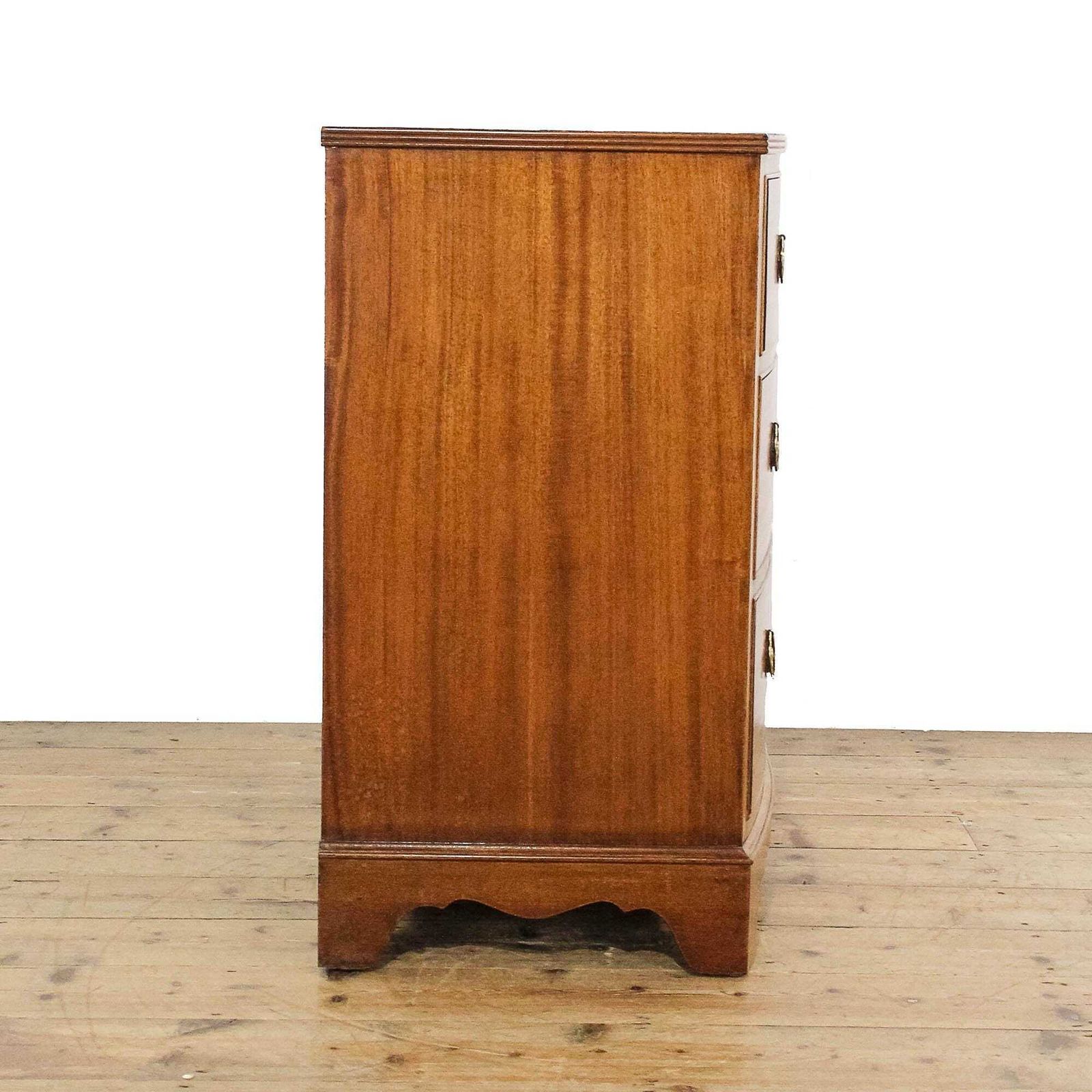 Georgian Style Mahogany Bow Front Chest Of Drawers | Antique Storage | Bedroom Drawers | Antique Chest Of Drawer photo for sale
