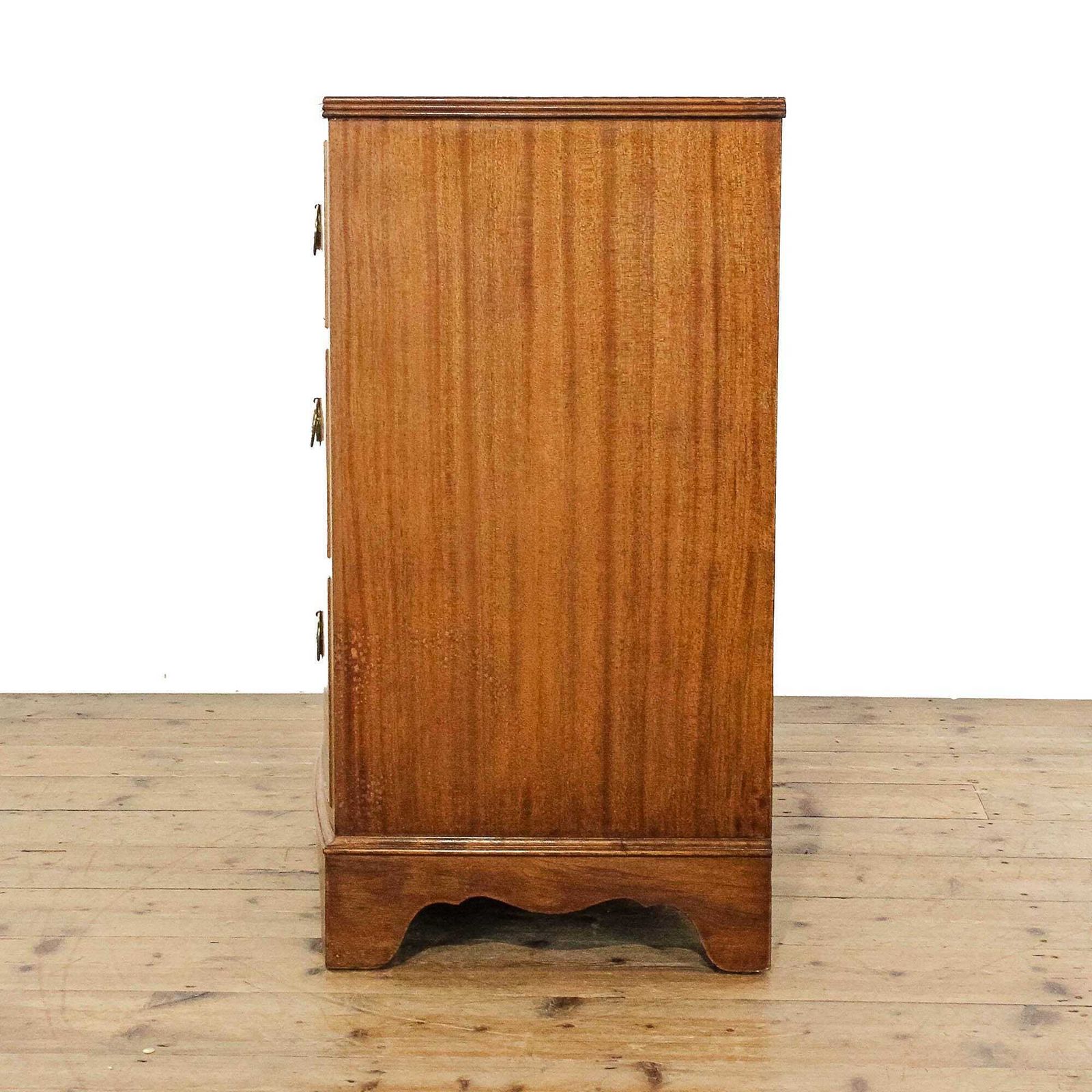 Georgian Style Mahogany Bow Front Chest Of Drawers | Antique Storage | Bedroom Drawers | Antique Chest Of Drawer photo 595.0