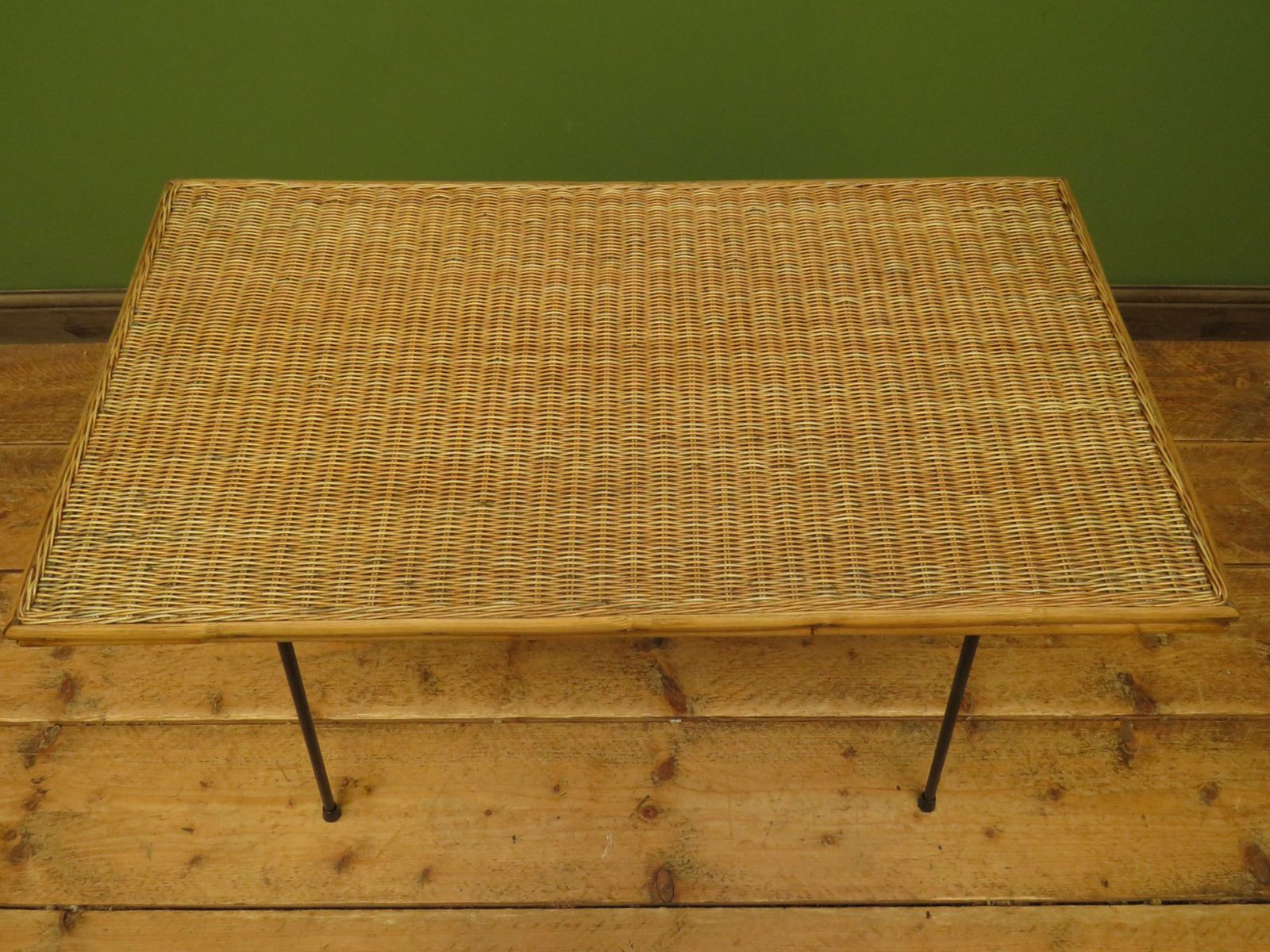 photo vinterior Modernist Bamboo And Rattan Coffee Table With Metal Base