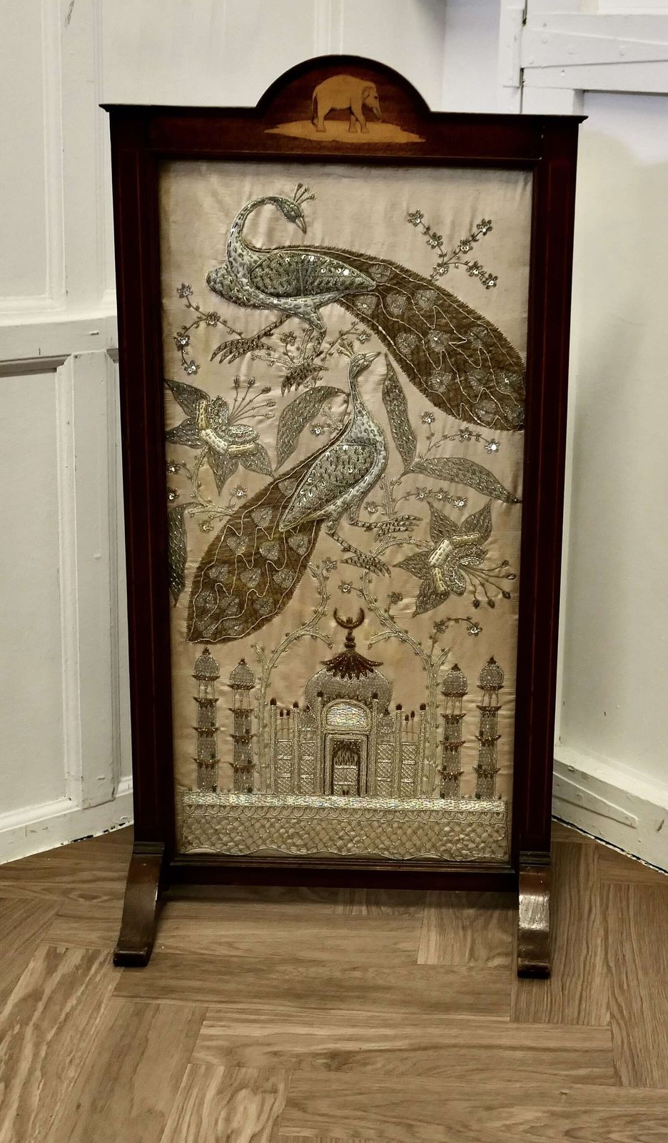 Indian Embroidered Silver And Gold Taj Mahal Screen photo furniture