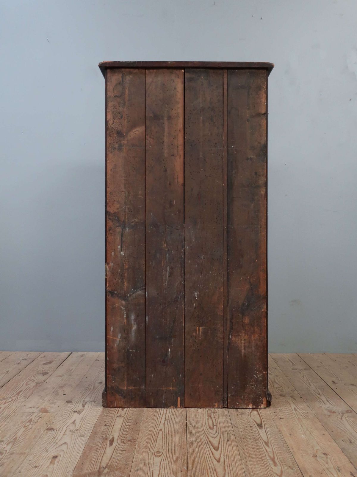 photo vinterior Mahogany Office Lockers
