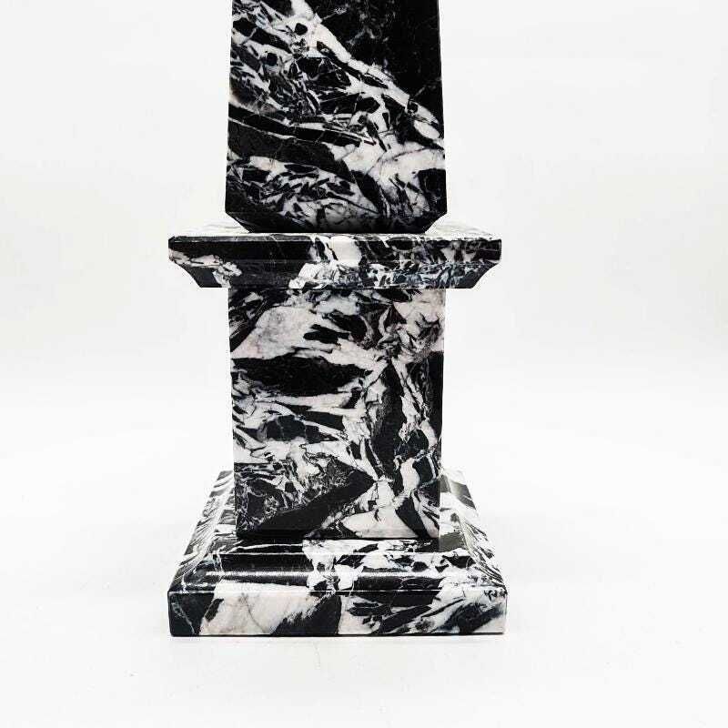 1970s Stunning Big Hand Carved Obelisk In Black Marble Of Aquitaine. Made In Italy. 43 Cm H. photo vintage