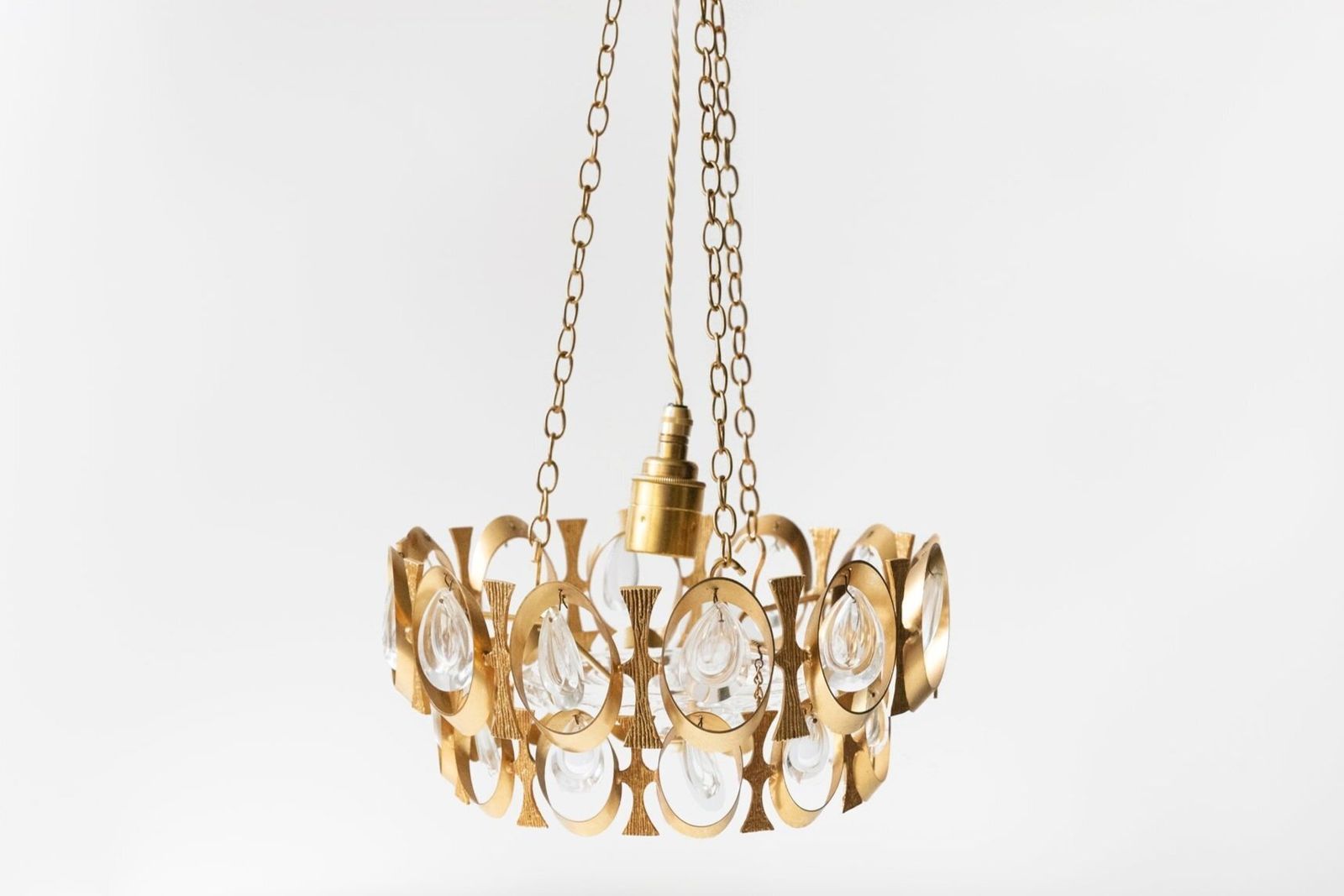 Unique 20th Century Chandelier In Gilded Metal And Glass, French Design photo vinterior