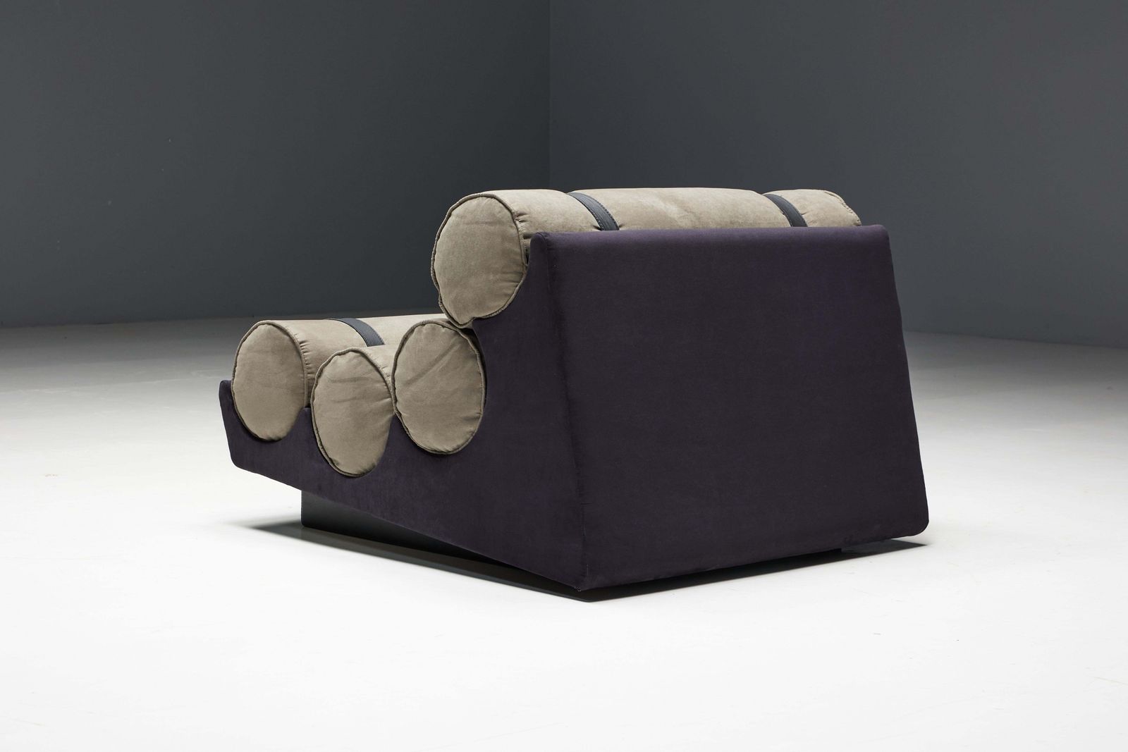 13929.0 Sculptural Brazilian Modernist Lounge Chair, Brazil, 1970s photo