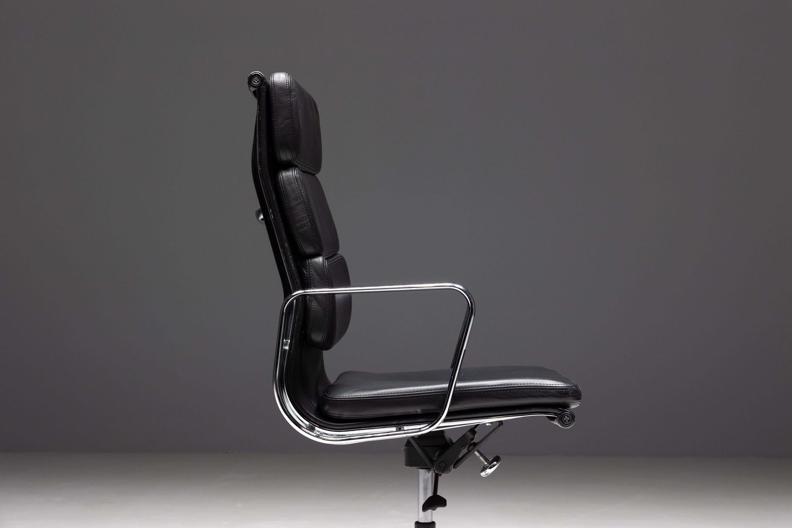 photo furniture Office Chair Ea216 By Charles And Ray Eames For Vitra, Germany, 1960s