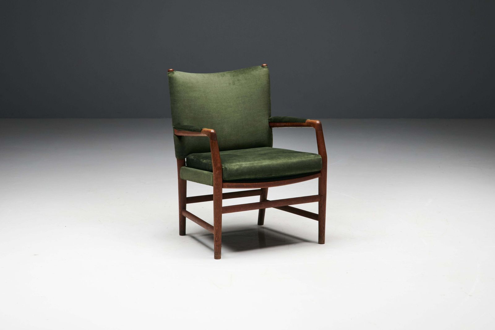 Conference Chairs By Hans J. Wegner For The Aarhus City Hall, Denmark, 1940s photo vinterior