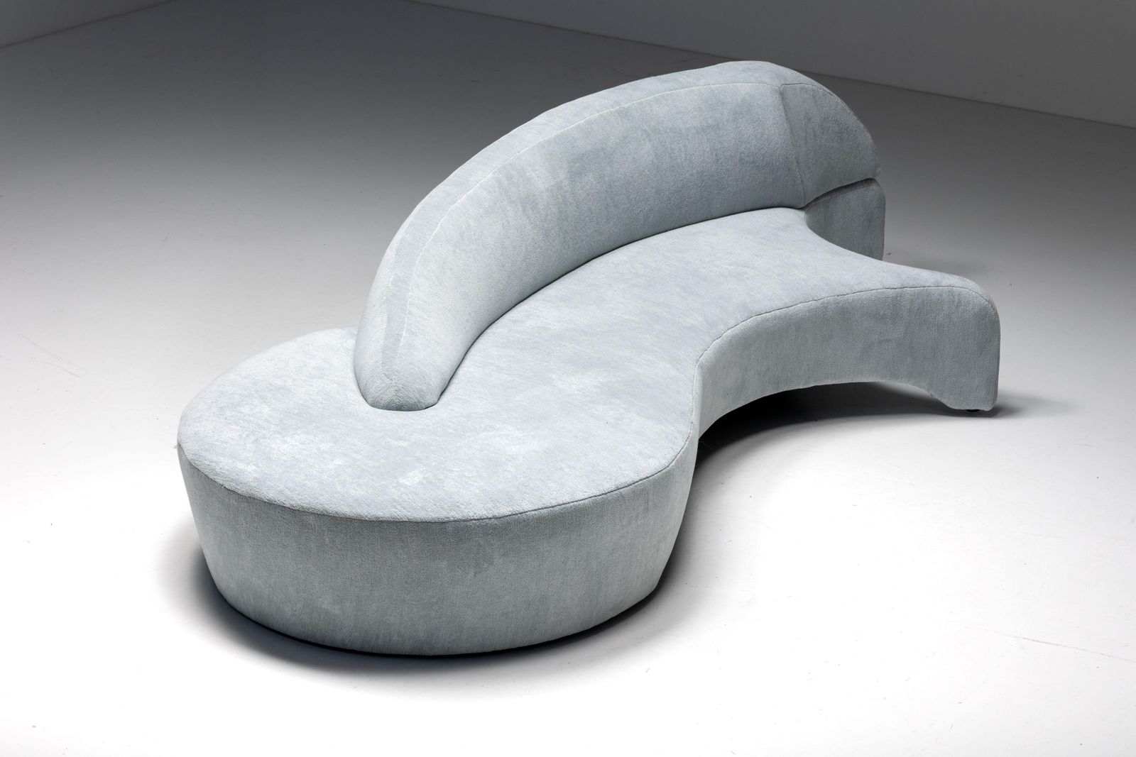 photo furniture Sofa By Vladimir Kagan For Roche Bobois, France, 2003