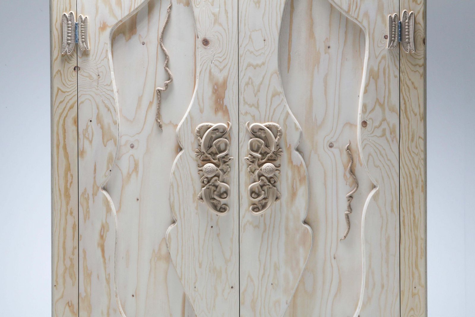'Wood Blend Cabinet' Ornamental Round Edge Plywood Cabinet, Schimmel & Schweikle photo vinterior
