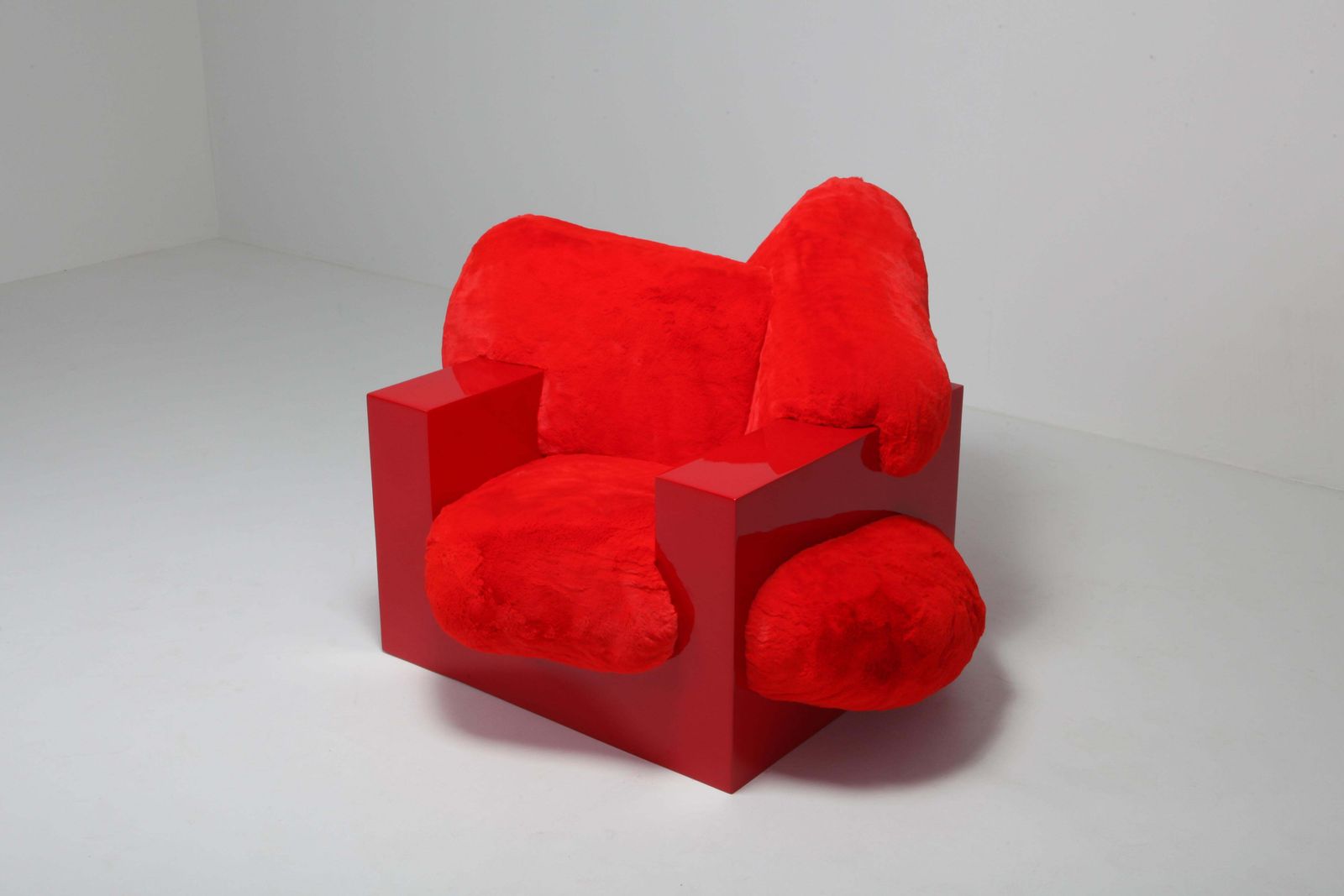 'Pillow Lounge Chair' In Red Lacquer And Faux Fur By Schimmel & Schweikle photo for sale