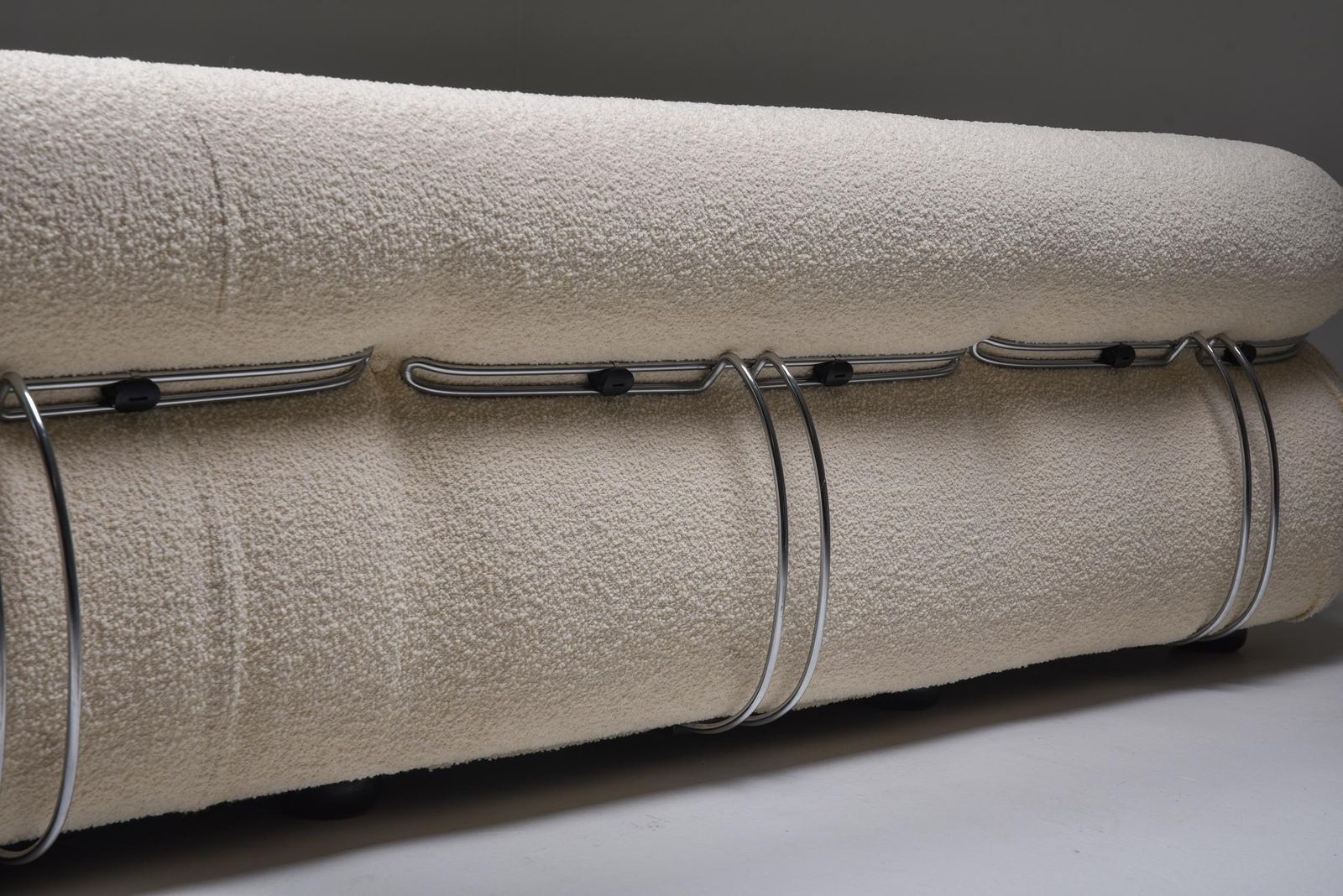Cassina 'Soriana' Four Seater Sofa By Afra And Tobia Scarpa In Bouclé, 1970s photo vinterior