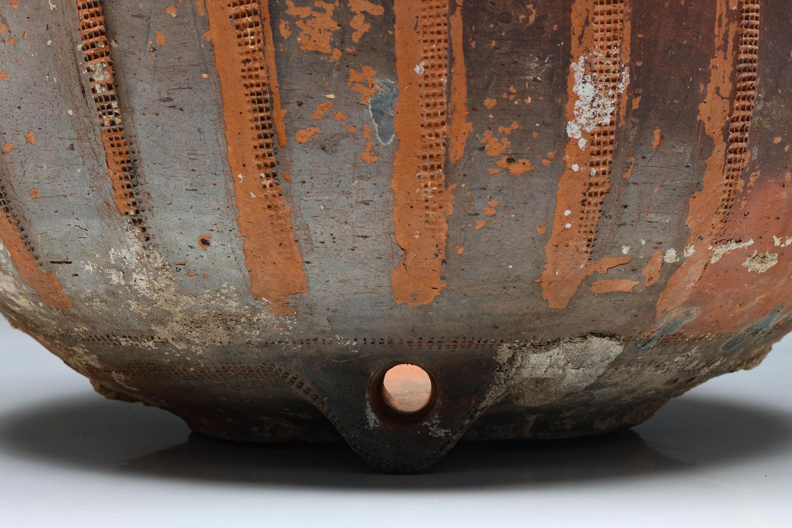 Ancient Hand Crafted Portuguese Washbasin, Pot, Garden Elements, Rustic, 1940s photo vinterior