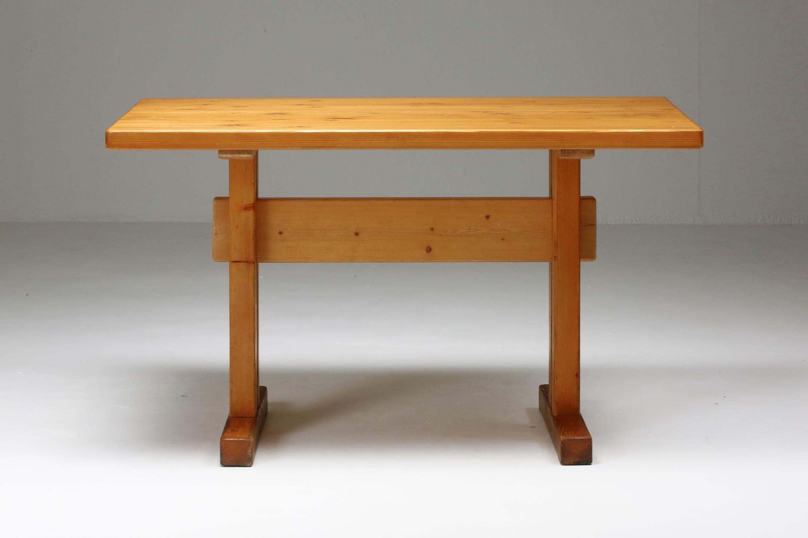 photo furniture Pine Perriand Tables, French Modernism