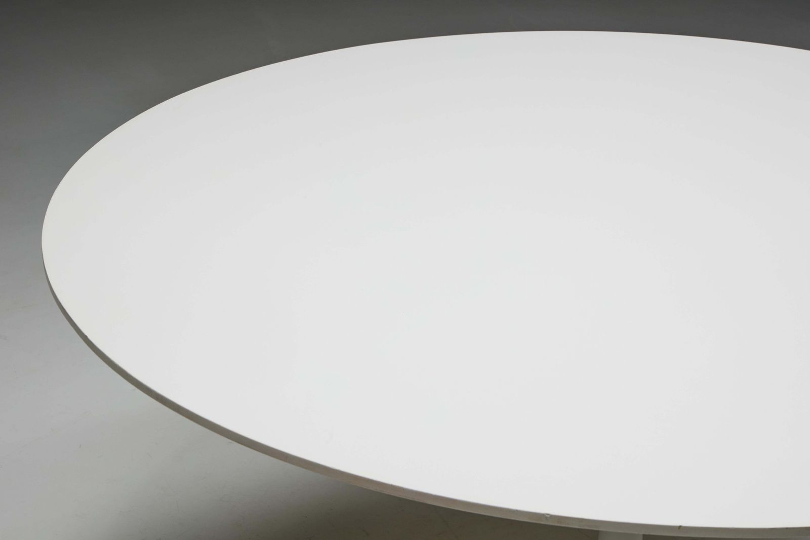 photo for sale Tulip Dining Table By Eero Saarinen For Knoll, United States, 1960s