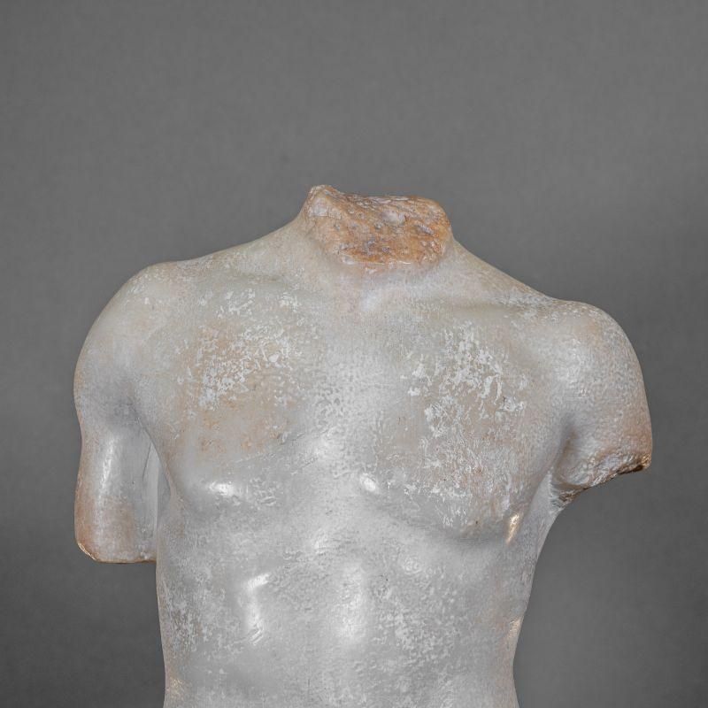 Sculpture In The Taste Of Antiquity, White Marble Patina, White Marble Effect. photo furniture