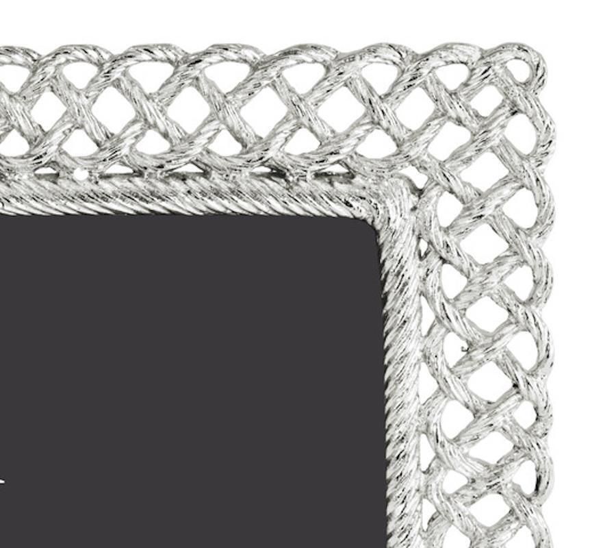 Love Knot Photo Frame In Silver Metal, Medium Size Model. photo furniture