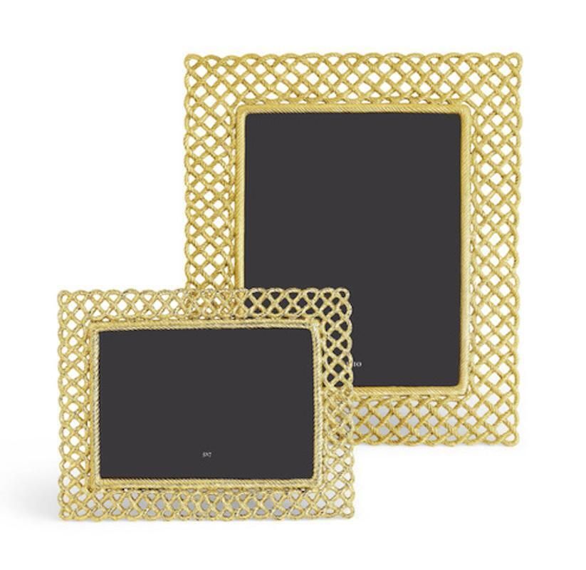 Love Knot Photo Frame In Gold Tone Metal, Medium Size Model. photo 589.0