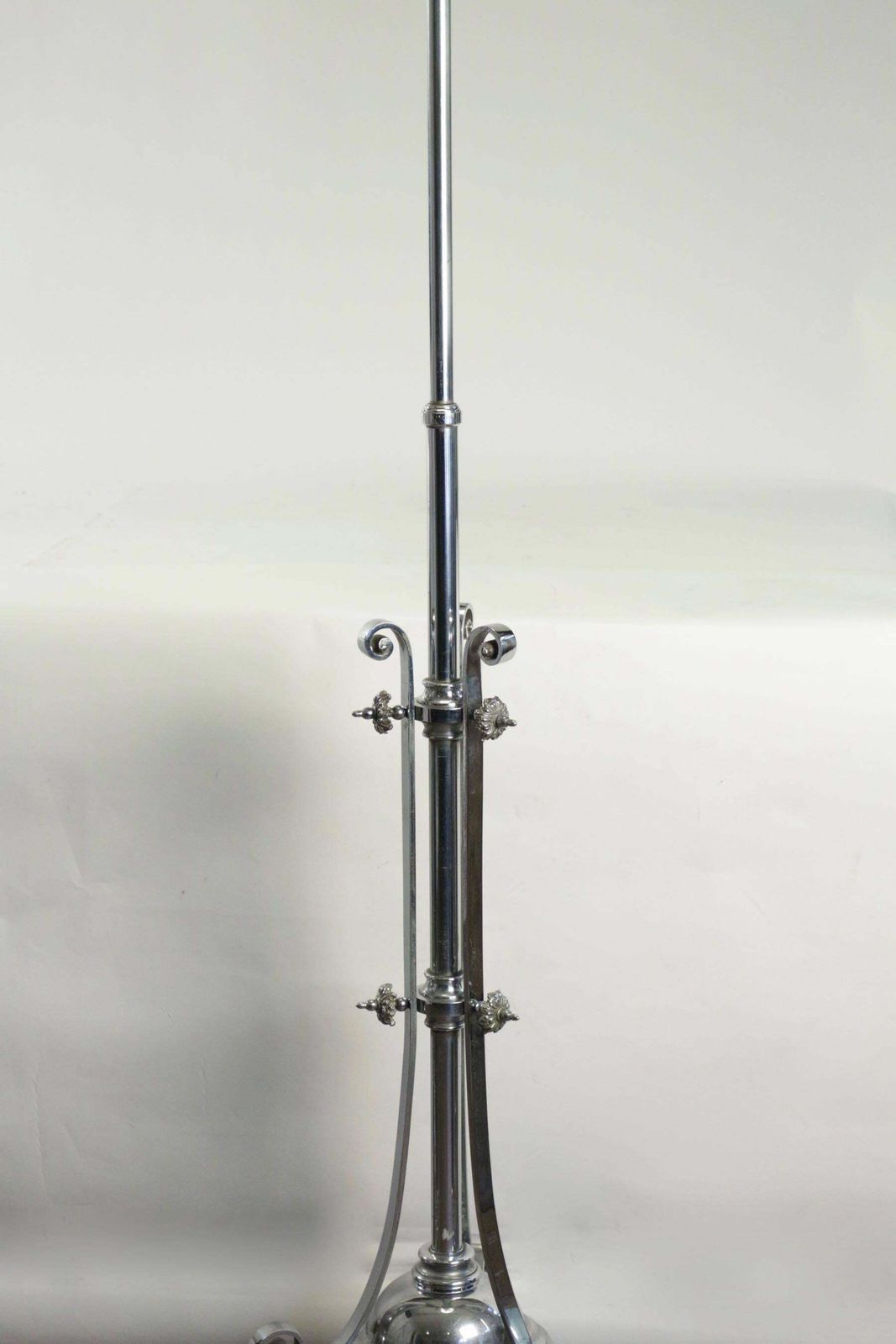 Floor Standing Lamp In Chrome From The Beginning Of The 20th Century photo buy